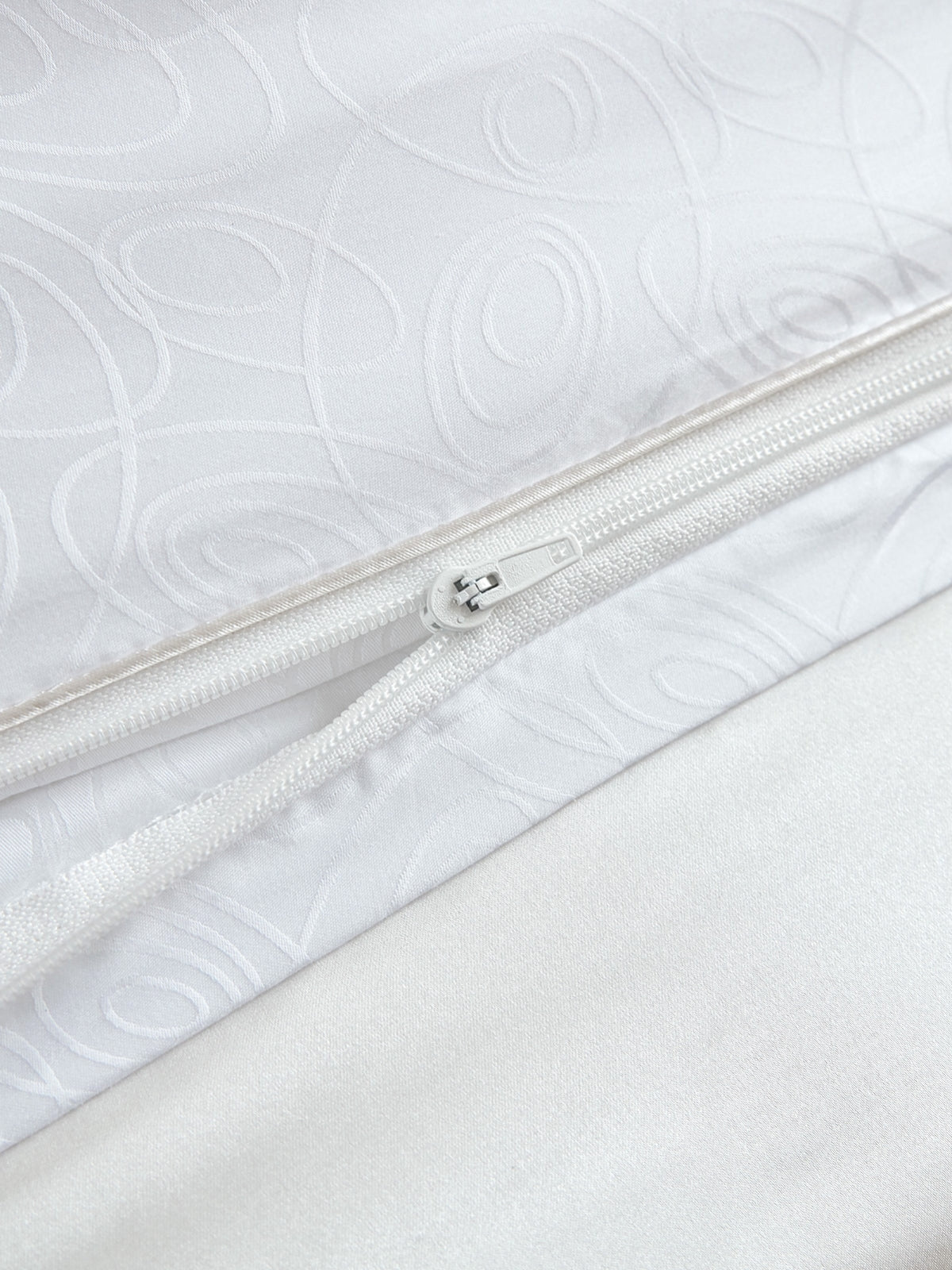 4.5 Tog Summer Premium Double Cocoon Silk Duvet